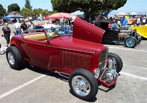 Photo 1932 Ford Roadster 337 1932 FORD ROADSTERS IV Album LOUD