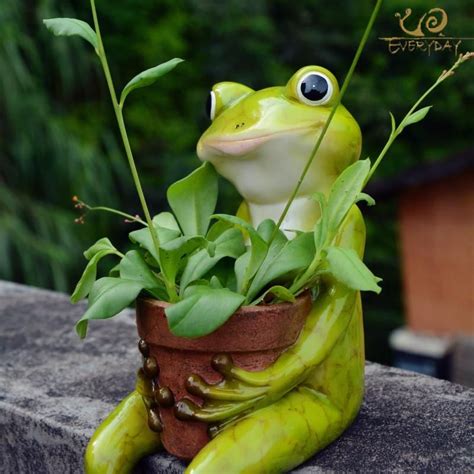 Everyday Collection Resin Frogs Hold Flower Pots Home Decoration Accessories Andfairy Garden