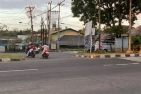 Kecelakaan Di Simpang Jalan Ida Bagus Mantra Jalan Sekar Sari Dentim