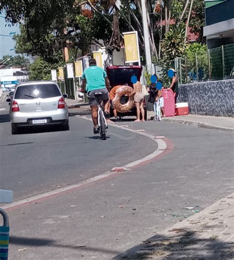 Ve Culos Estacionados Irregularmente Em Penha Moradores Denunciam E