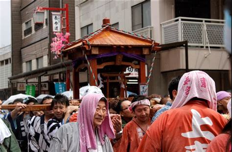 5 Most Unusual And Weird Festivals In Japan | HerZindagi