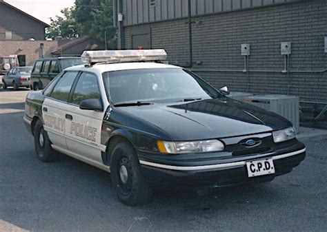 Ford Taurus 1992 Photo Gallery #6/9