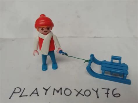 PLAYMOBIL MAGASIN PLAYMOXOY76 Figure De Garçon Avec Luge EUR 3 60