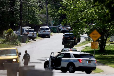 3 law officers killed, 5 others wounded trying to serve warrant in