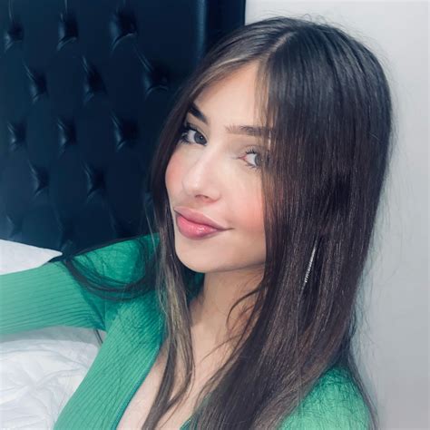 Juliana Duque - Juliana Duque added a new photo.