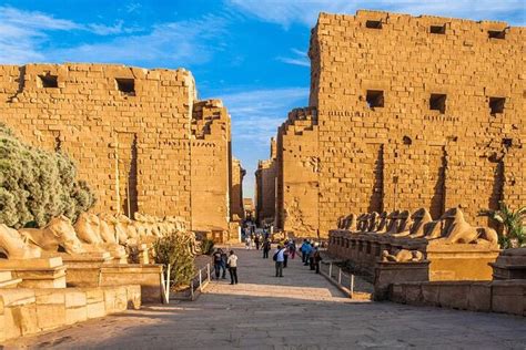 Luxor Tal der Könige Hatschepsut Tempel Karnak Tempel mit dem Bus