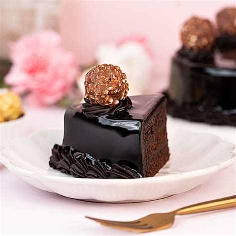 Buy Send Ferrero Rocher Truffle Cake Half Kg Online Ferns N Petals