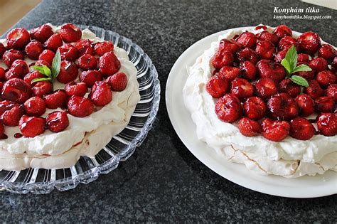 Sophie S World Pavlova Torta Sa Jagodama