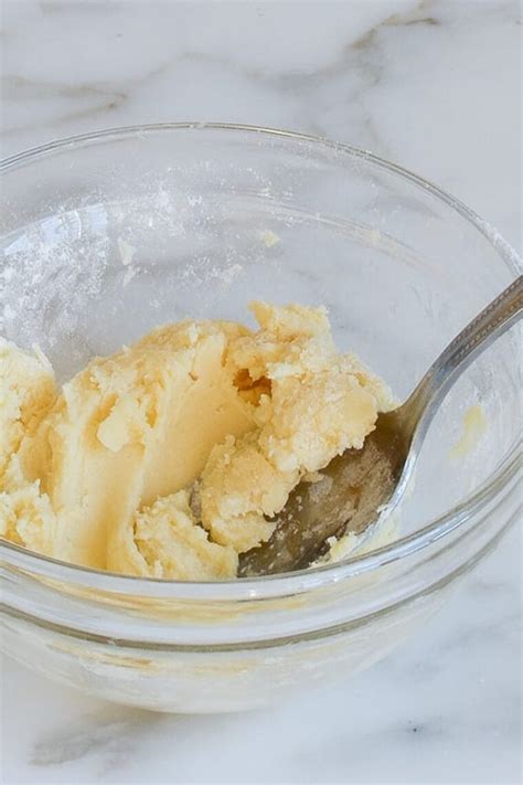 Beef Tenderloin with Red Wine Sauce (Video)