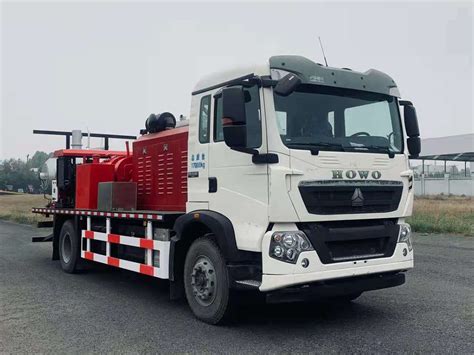 Howo Weichai Engine Oil Field Well Flushing Wax Removal Truck