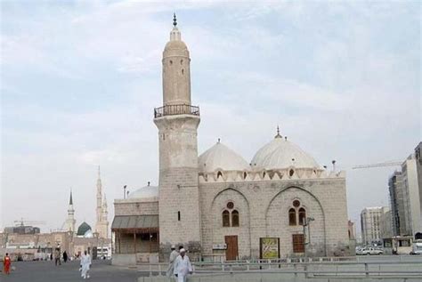 Masjid Masjid Bersejarah Di Madinah Masjid Al Ghamamah Republika Online