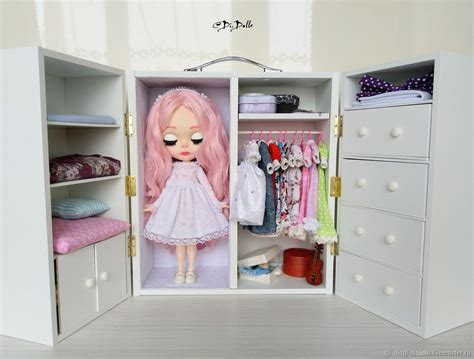 Кукольный дом ручной работы. Заказать BLYTHE BOX Шкаф-чемодан для кукол ...