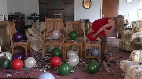 Balloon Popping Pop Round Part Miss Jessica Wood Miss Jessica Woods Amateur Clips