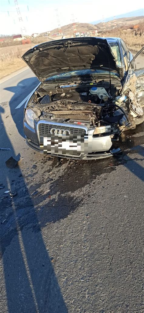 Accident pe Bulevardul Muncii din Cluj Napoca O femeie și un bărbat