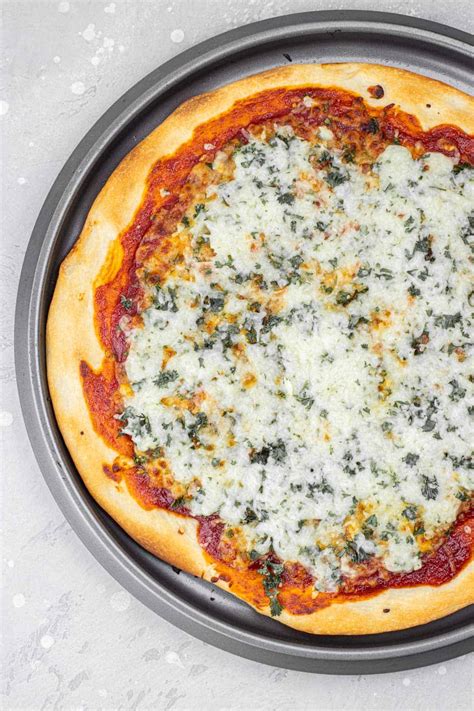 Crispy Crust Garlic and Parsley Pizza - The Foodie Kitchn