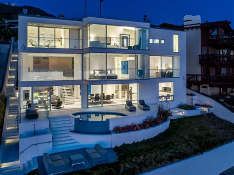 Modern Oceanfront Mansion In Laguna Beach Calif 2018 Hgtvs