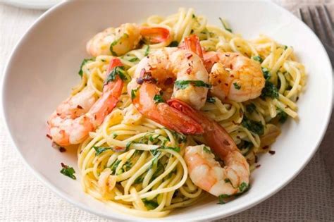 Linguine With Prawns Chilli Garlic And Rocket Recipe Prawn Pasta Recipes Prawn Recipes