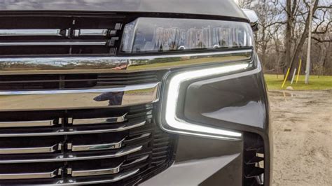 2021 Chevy Suburban Diesel First Drive Large In Charge And Diesel Powered Autoblog