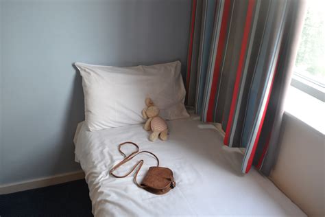 HOTEL: Travelodge, Gatwick Airport - Sophie's Suitcase