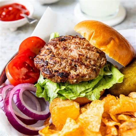 Juicy Grilled Turkey Burgers