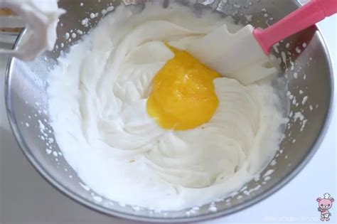 Lemon Layer Cake With Lemon Curd Frosting Bear Naked Food