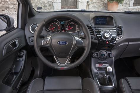 Essai Ford Fiesta St Ch Dans Une Citadine Polyvalente