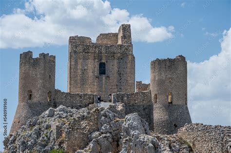 The Beautiful Castle Of Rocca Calascio And Where The Film Ladyhawke Was