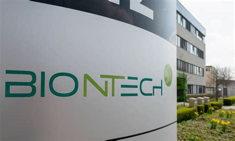 Corona Impfstoff Biontech Und Pfizer Liefern Millionen Dosen