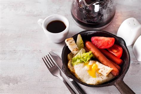 Premium Photo Homemade Delicious American Breakfast With Fried Egg