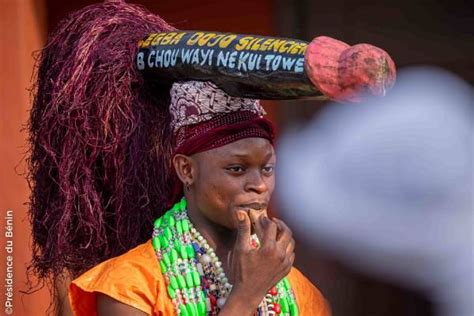 B Nin Les Vodun Days En Points Essentiels Afrique Sur