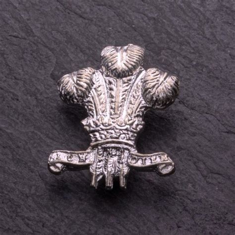 Prince of Wales’s feathers brooch - Welsh gifts with heart - Spend £50 ...