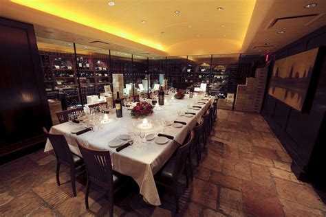 Del Frisco's Double Eagle Steakhouse New | Midtown West restaurant | NYCtourism.com