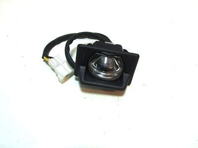 PO 301695 9 Lampka oświetlenia tablicy rejestracyjnej FIAT UNO