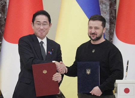 Zelenski agradece a Kishida su visita a Kiev en un mensaje en vídeo