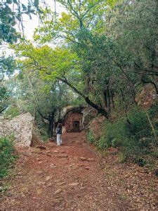 Visita Al Castillo Monasterio De Sant Miquel Descornalbou Travelling