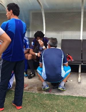 Árbitro relata chute de atacante do Naça na cabeça de goleiro do Tufão