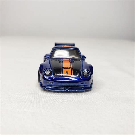 Hot Wheels Revealed 15 Super Treasure Hunt Cars in 2016, Tesla Roadster