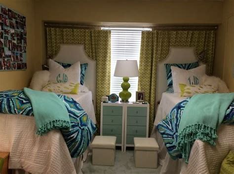 25 Preppy Dorm Rooms To Copy Society19 Girls Dorm Room Dorm Room