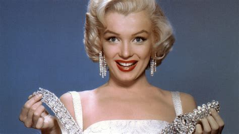 Marilyn Monroe biopic leading Netflix pack of Venice hopefuls