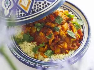 Tajine Mit H Hnchen Trockenfr Chten Und Mandeln Rezept Eat Smarter