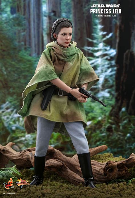 Hot Toys Princess Leia Sixth Scale Figure Set By Hot Toys