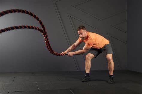 10 Minute Battle Rope HIIT Workout | Mirafit