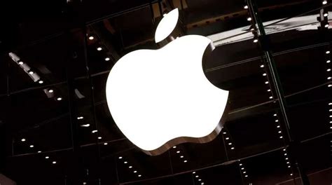 Apple Becomes First Company To Touch 3 Trillion Market Value Techgi