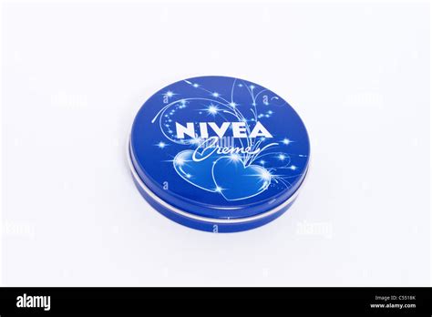 Nivea Creme Hi Res Stock Photography And Images Alamy