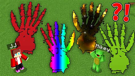 How Jj And Mikey Found The 4 Biggest Scary Footprints Paws In Minecraft