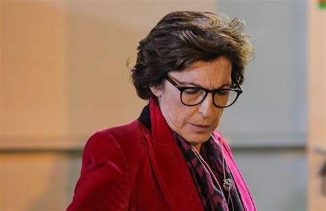 La journaliste Ruth Elkrief sous protection judiciaire réagit aux