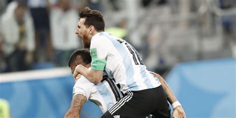 Lionel Messi Refuzat De Un Fost Coechipier Fotbalistul Care Nu Vine