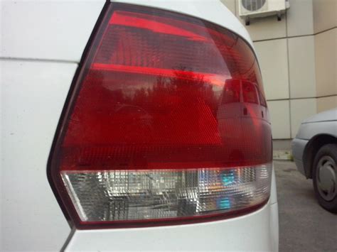Поменял лампочки поворотников — Volkswagen Polo Sedan, 1,6 л, 2011 года ...