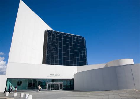 JFK Library & Museum - GoVisit.Guide
