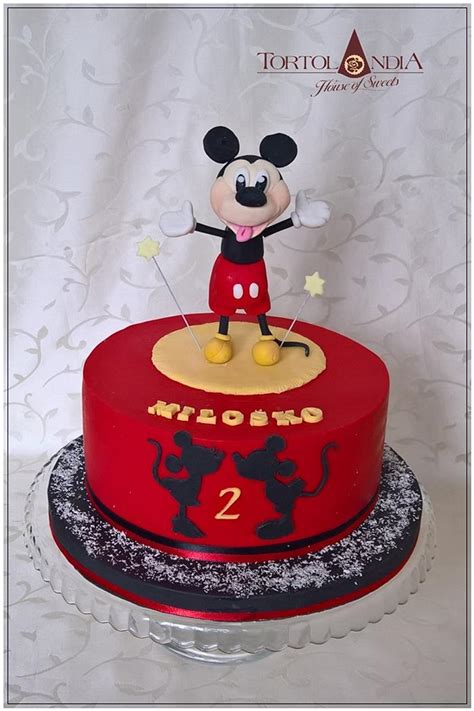 Cute Mickey Mouse Decorated Cake By Tortolandia Cakesdecor